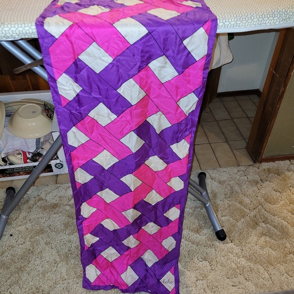 Designer scarfs - Picture 6 of 16